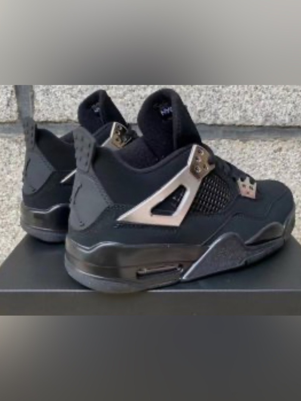 AIR JORDAN 4 Black with Chrome Accent Men Size 12.  Excellent Shape, Worn Twice - Picture 5 of 9